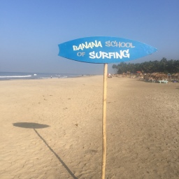 Banana Surf School, Morjim